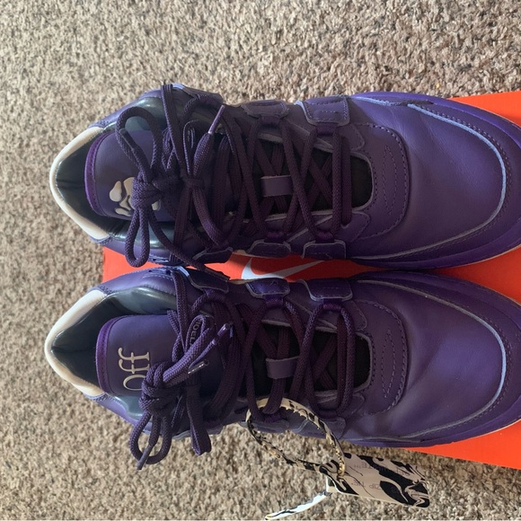 Off white shoe - Picture 1 of 8